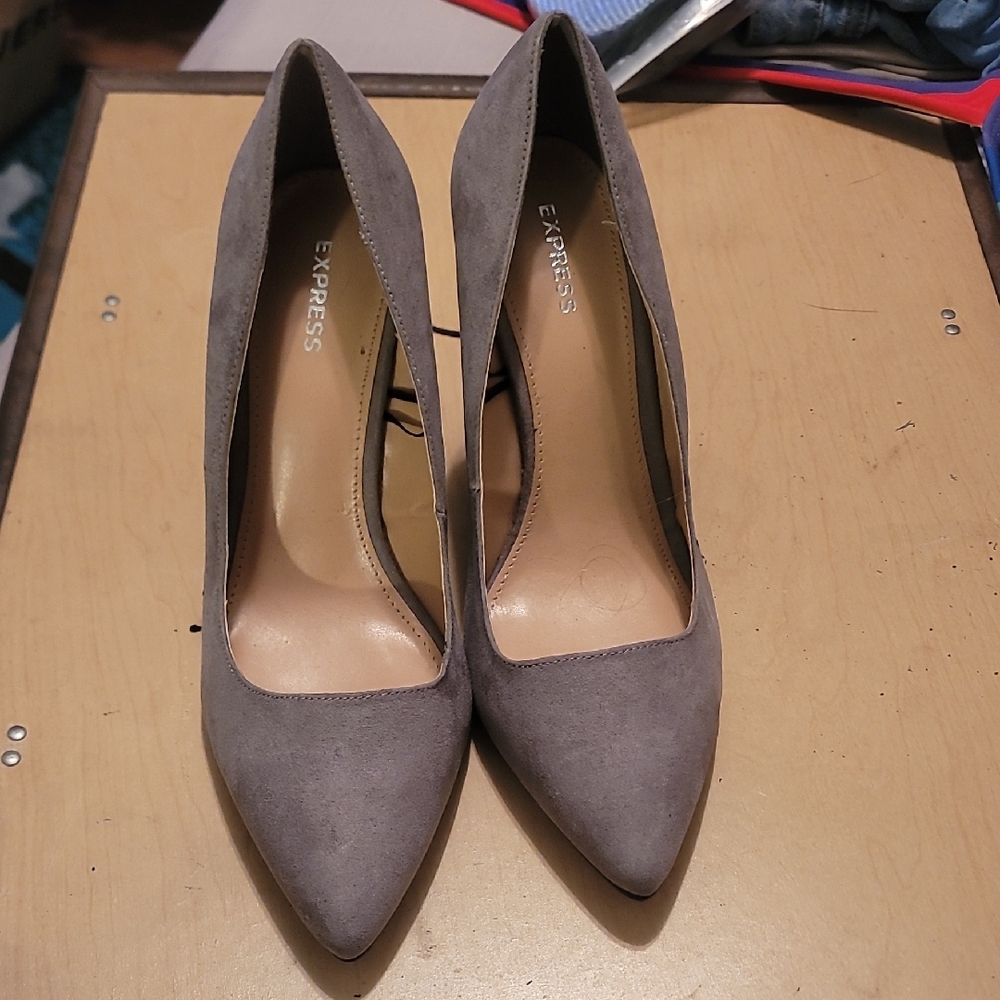 Express Women's Taupe Suede Wedges